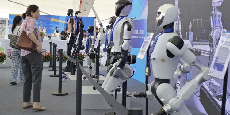 AI dhe robotika nxisin rritjen në tregtinë ndërkombëtare të shërbimeve