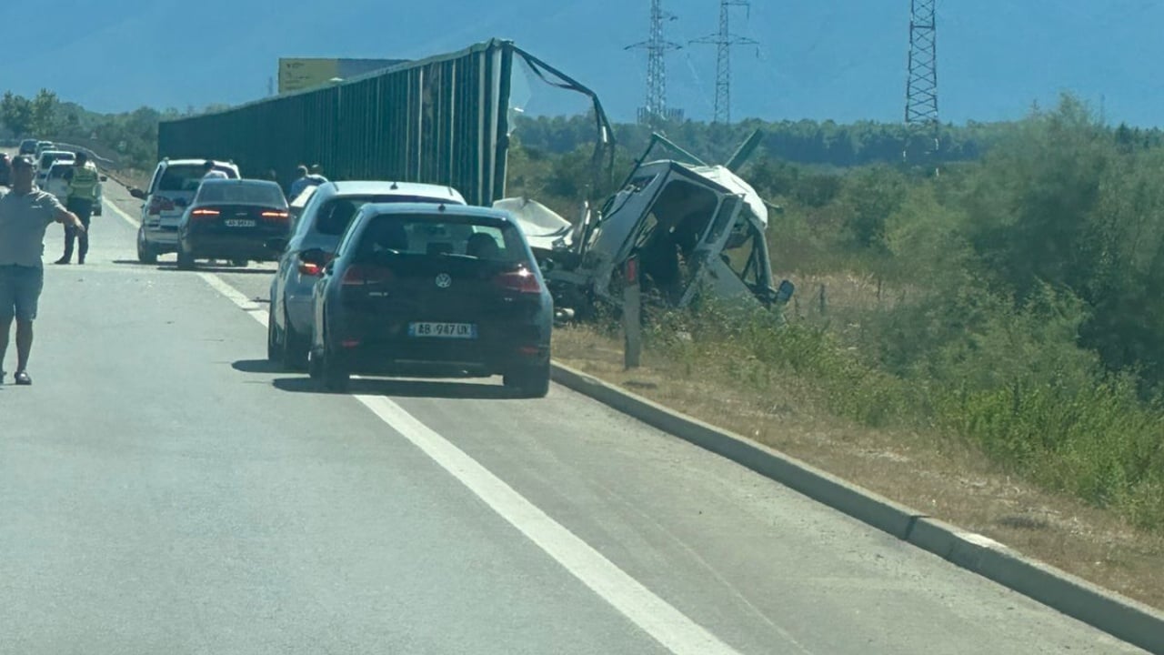 Aksident në autostradën Fier-Vlorë, raportohet për një të vdekur dhe një të plagosur rëndë