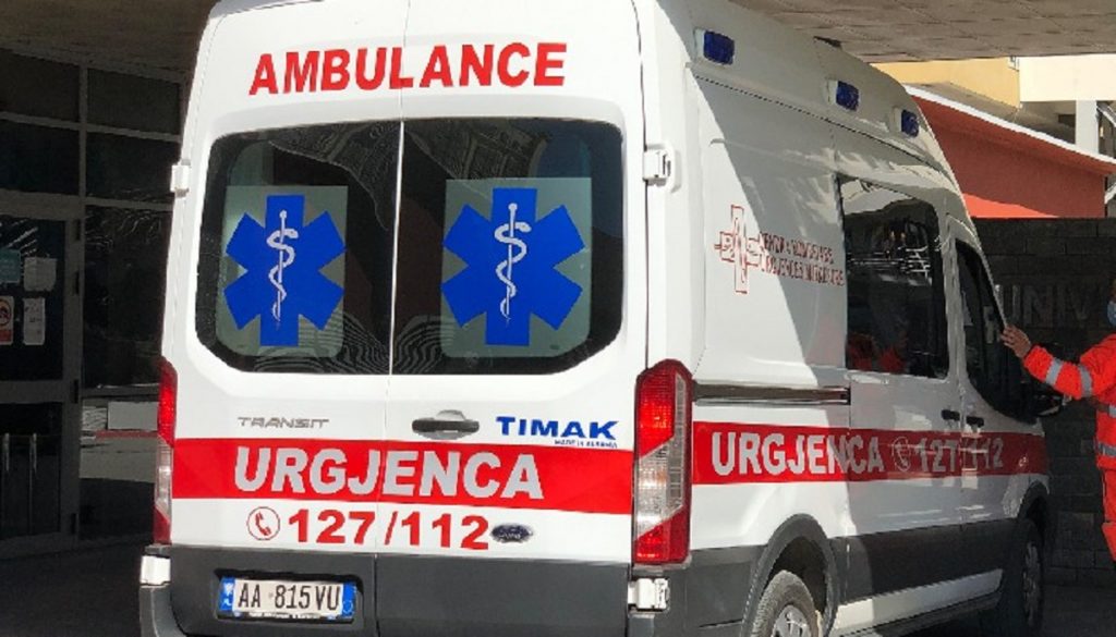 Aksident në aksin Tiranë-Durrës, raportohet për një të vdekur e 2 të plagosur