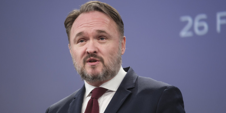 Trump kërkoi sanksione ndaj Moskës, BE bën thirrje për ndërprerjen totale të importeve të energjisë nga Rusia