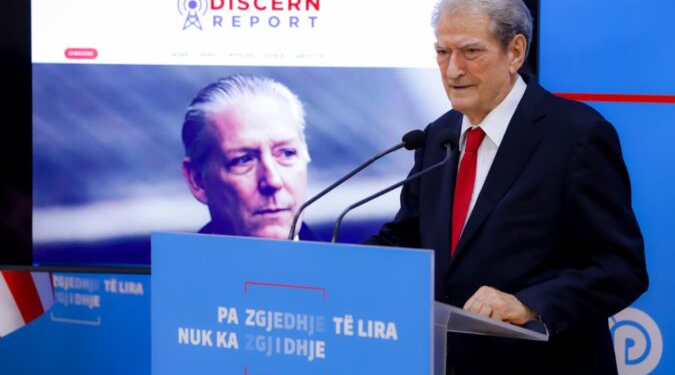“Rama i përlyer në aferën korruptive të spiunazhit”/Berisha: McGonigal u pagua 225 mijë dollarë për të goditur opozitën