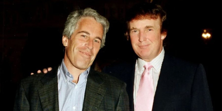 “Me shënimin e Trump dhe të dhëna të tjera”/ Publikohet “libri i ditëlindjes” së Epstein