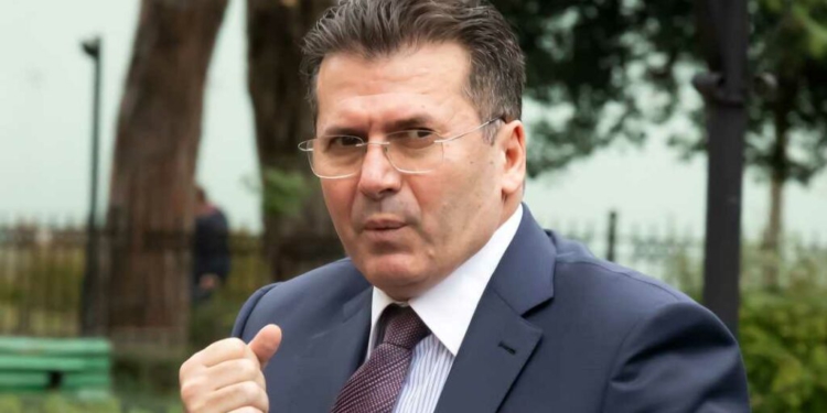 Sezoni i ri politik, Mediu tregon çfarë duhet të bëjë opozita në Kuvend