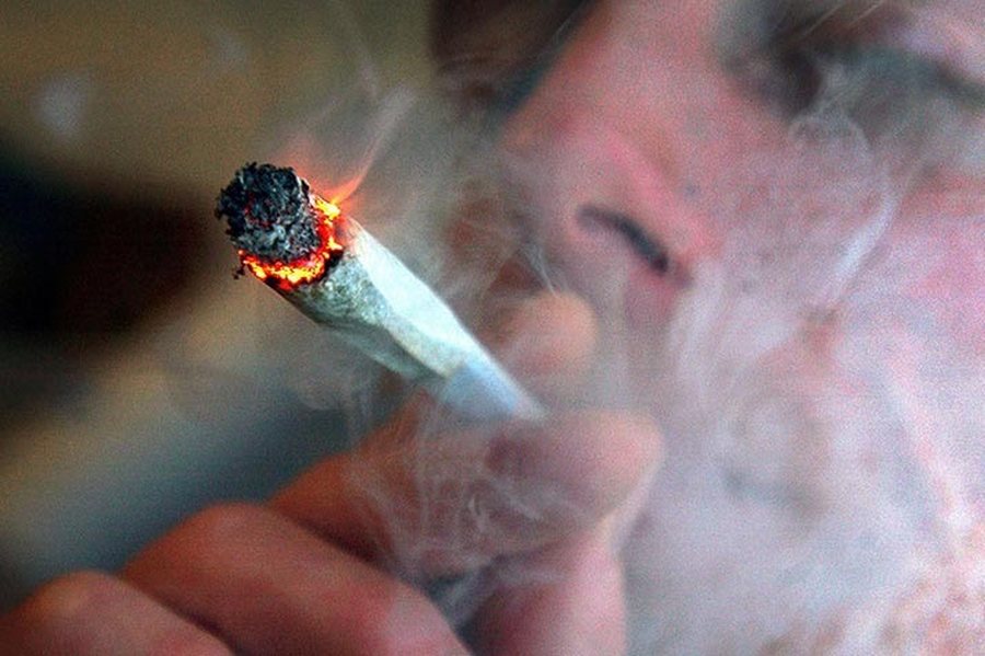 “Nën 30 gr hashash s’duhet dënuar!” Çfarë duhet të saktësojë Kodi i ri Penal për shitësit e drogës