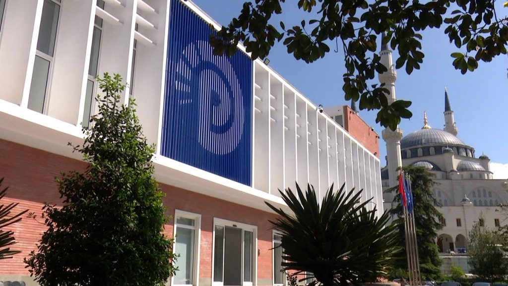 Rregullorja e Kuvendit dhe Diella në “Kushtetuese”, zbardhen dy kërkesat e PD