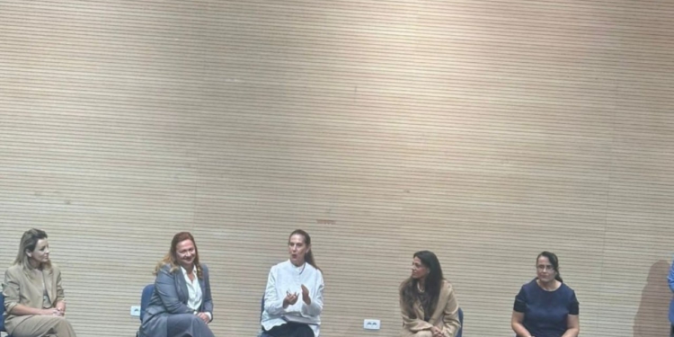 Konflikti i interesit me tekstet shkollore, Kumbaro zëvendëson drejtoreshën e arsimit parauniversitar, zv.ministrja Osmani i “mbijeton” shkarkimit (FOTO)