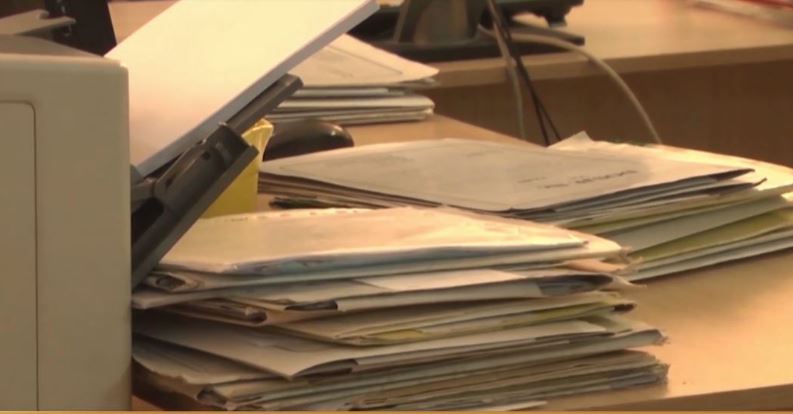 “Favorizoi ndërtimet pa leje”, Prokuroria e Tiranës çon për gjykim ish-drejtoreshën e Kadastrës