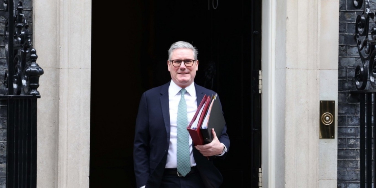 Starmer reagon pas protestave masive: Britania nuk ua dorëzon flamurin atyre që e përdorin si simbol të dhunës e përçarjes