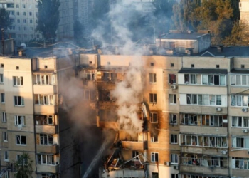 Rusia sulmon me dronë Kievin, 3 të vdekur dhe 18 të plagosur/ Mes viktimave edhe një foshnje