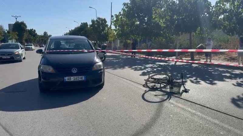 Korçë/ Po lëvizte me biçikletë, përplaset nga automjeti 51-vjeçarja