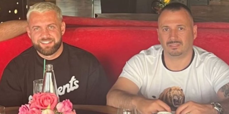 Erogen Vaso mik me Luiz Ejllin/ Këngëtari i shqetësuar për gjendjen shëndetësore të shokut të tij! I qëndron “mbi kokë” te Trauma