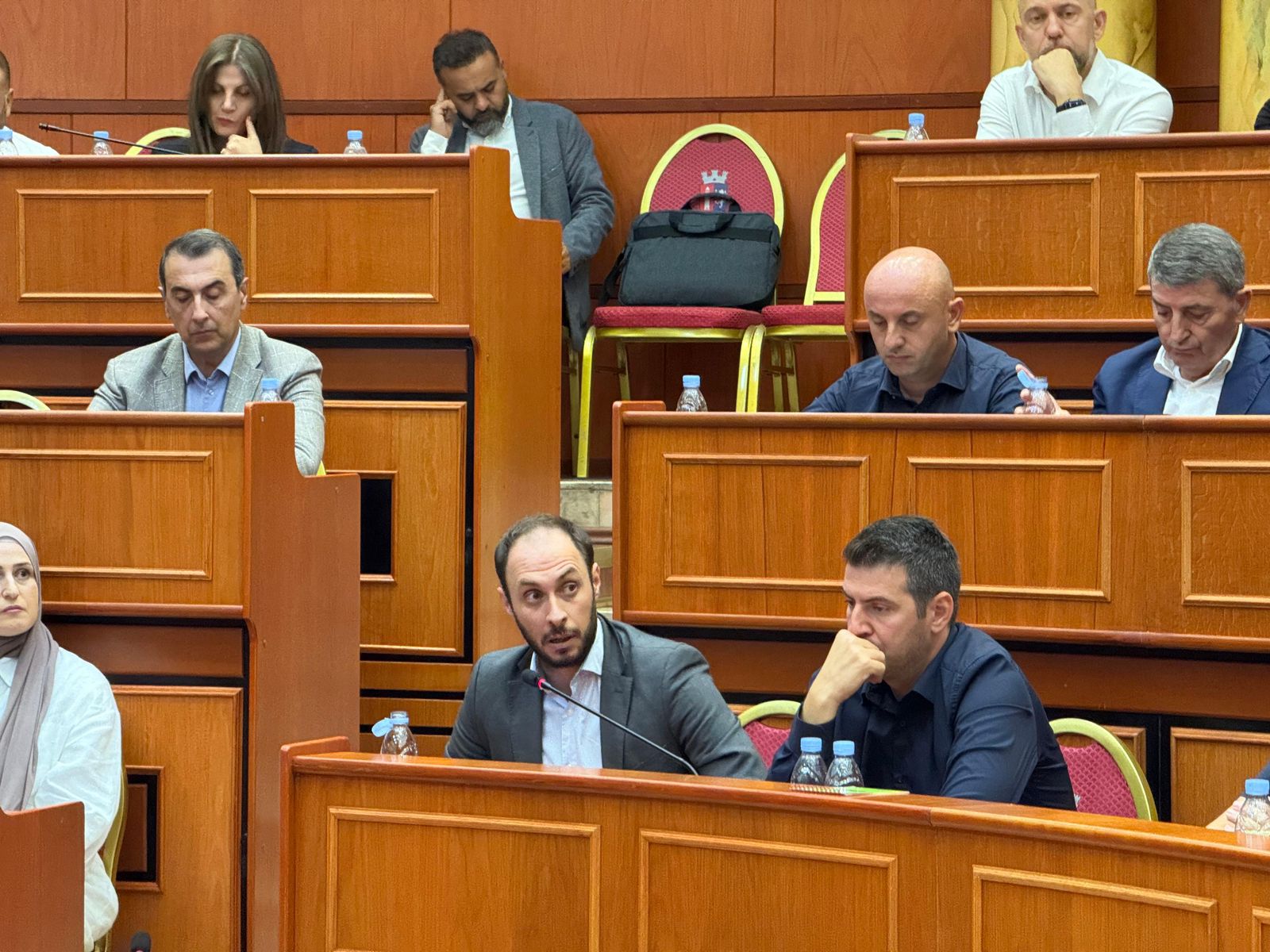Këshilltari i PS: Me këtë vendim po tjetërsojmë padrejtësisht vullnetin e qytetarëve, në shkelje të autonomisë vendore