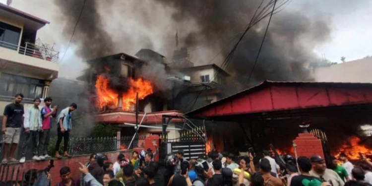 Protestat masive në Nepal kundër korrupsionit/ Thellohet bilanci, shkon në 72 numri i viktimave