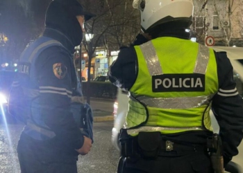 Pas sherrit përplas me makinë 40-vjeçarin, arrestohet një person në Fier