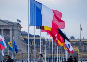 Rrezik bllokadash politike”/ Pasojat e rënies së qeverisë franceze mund të ndikojnë në BE dhe Ukrainë