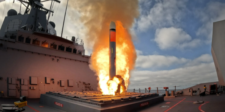 Zv/Presidenti i SHBA: Po shqyrtojnë mundësinë e vendosjes së raketave Tomahawk në Ukrainë