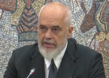 Paketa për mbrojtjen e territorit/ Rama: Do mbrojmë projektet e “përdhunuara” nga frymëzimi i ndërtimeve pa leje