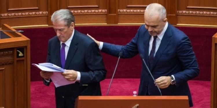 Kaosi në Kuvend, Nikollë Lesi: Opozita ra në kurthin e Ramës, Berisha pazare me kryeministrin