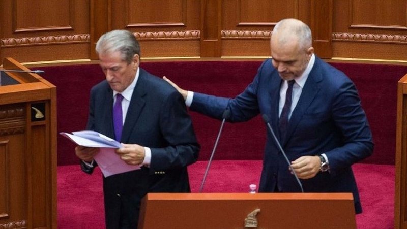 Kaosi në Kuvend, Nikollë Lesi: Opozita ra në kurthin e Ramës, Berisha pazare me kryeministrin