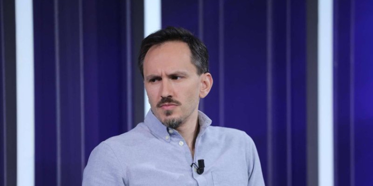 Redi Muçi lë të hapur kandidimin për Tiranën: Qori mund të marrë mandatin e deputetit