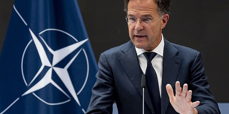 Shefi i NATO-s alarmon SHBA: Kina po ndërton ushtrinë 200 herë më shpejt