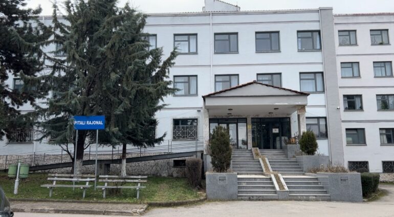 Konsumuan karamele me kanabis, mjeku pediatër: 3-vjeçarja ende në gjendje të rëndë