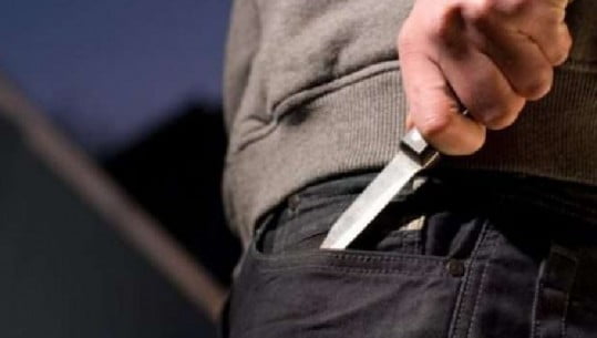 Mallakastër/ Plagosi me thikë 45-vjeçarin, në kërkim i riu