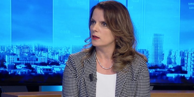 Virozat mbeten ende shqetësim, Tomini: Vaksinimi, mbrojtja më e mirë!