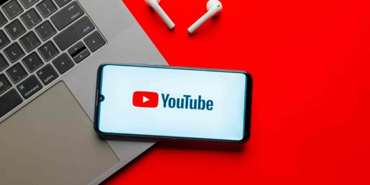 Youtube do të rikthejë llogaritë e fshira për keqinformim