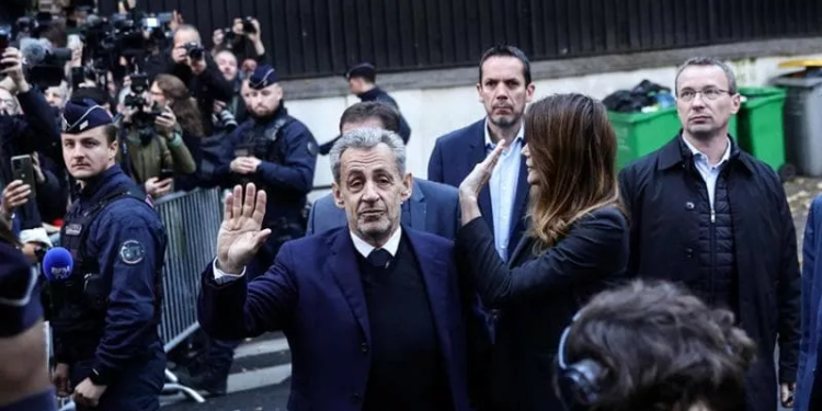 Gaddafi dhe dyshimet për financimet libiane, pse Sarkozy është sot në burg