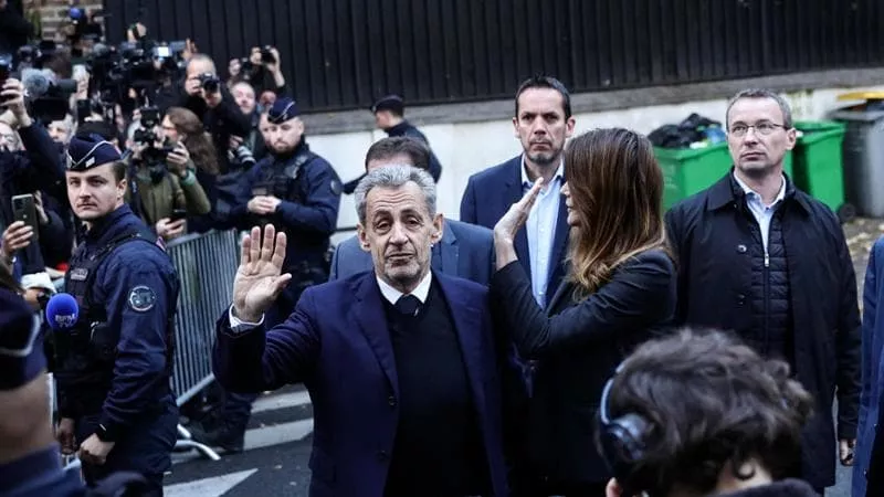 Gaddafi dhe dyshimet për financimet libiane, pse Sarkozy është sot në burg