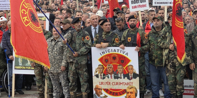 Nga Zvicra e New York në Tiranë për “çlirimtarët”: Europa na ka borxh, s’do i lëmë më të luajnë me ne!