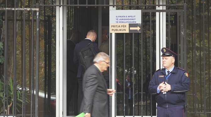 Rriten masat e sigurisë te Apeli/ Pas vrasjes së gjyqtarit Kalaja, policia kontrollon gjykatën
