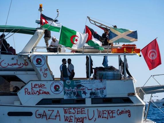 A kishte Izraeli të drejtë të ndalonte flotiljen? Kush vendos për kalimet? Pyetje dhe përgjigje