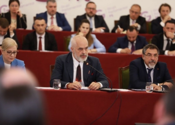 Mediat zbulojnë emrat: Kush janë kandidatët e PS në tre bashki