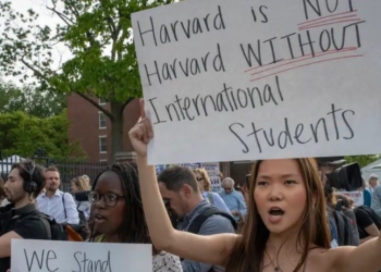 Trumpi financon vetëm universitetet që i binden?