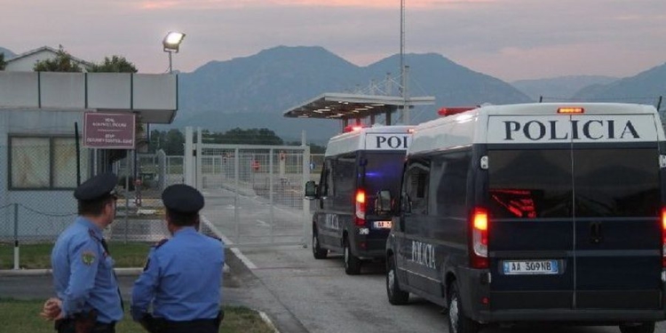 I dënuar për vrasje, kapet në Rinas 51-vjeçari nga Brazili