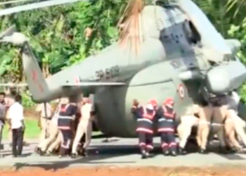 VIDEO / Helikopteri me Presidenten në bord ngec në betonin e sapohedhur