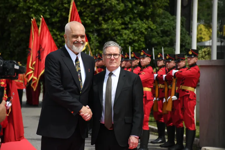 Starmer mbron Shqipërinë: E kanë fyer padrejtësisht, por në fakt duhet vlerësuar
