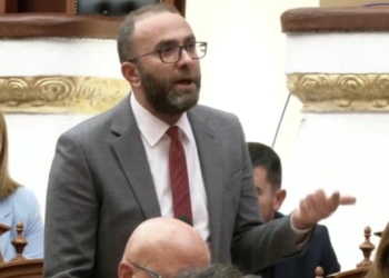 “Po shkelni Kushtetutën”, Bardhi kërkon interpelancë urgjente me Ramën