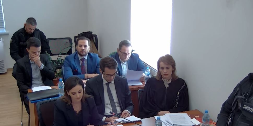 Kërkesa e Begajt për moskompetencë nga GJK për ankimimin e Veliajt, gjyqtarët tërhiqen për të marrë vendim