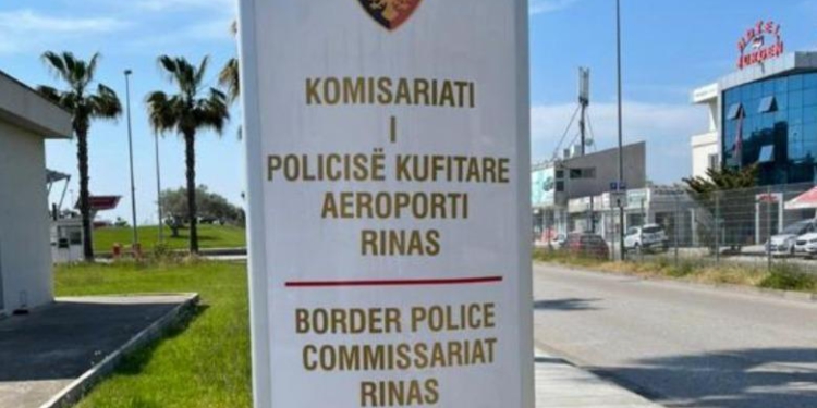 Dyshohet se ishin të korruptuar, pezullohen nga puna dy punonjësit e Policisë Kufitare të Rinasit
