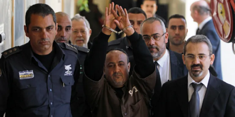 “Mandela palestinez” në qendër të negociatave: Kush është Marwan Barghouti, i burgosuri që do të sjellë paqen