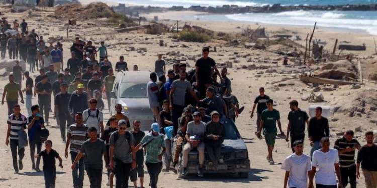 Plani i paqes në Gaza, Izraeli nis lirimin e rreth 2 mijë të burgosurve palestinezë! Mijëra banorë kthehen në veri të enklavës