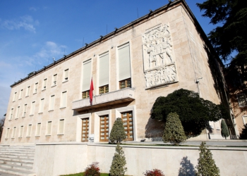 Qeveria miraton standarde të reja për specializimet në mjekësinë veterinare