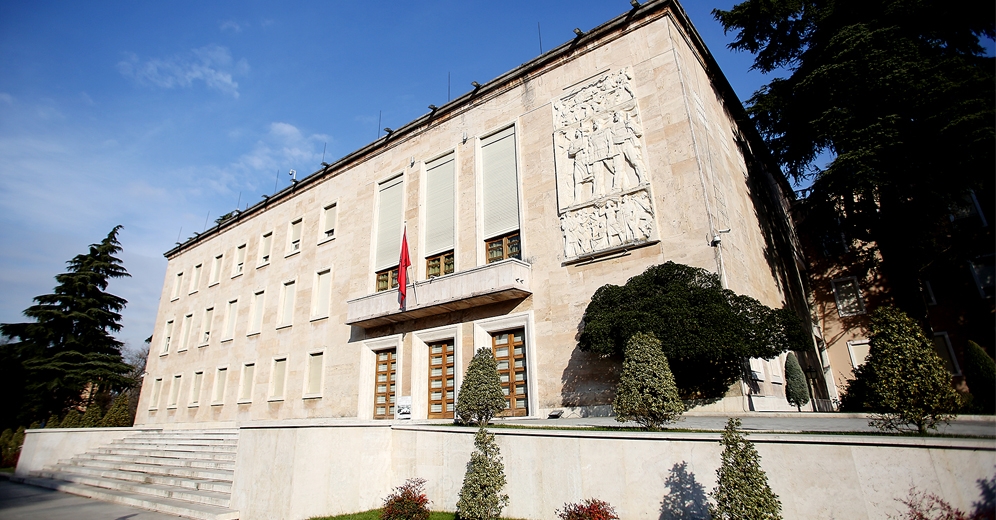 Qeveria miraton standarde të reja për specializimet në mjekësinë veterinare