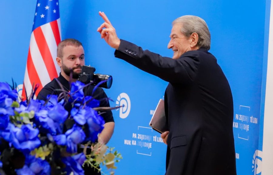 “I patë mëkatarët që rrinin si mjeranë?”, Berisha vijon sulmet ndaj drejtësisë: Krerët, bashkëpunëtorë me krimin