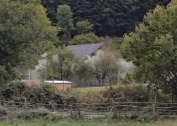 VIDEO/ Vijon aksioni në Theth, shembet me tritol një ndërtesë trekatëshe. Rama publikon pamjet