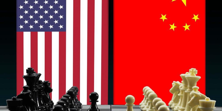 Trump kërcënon me tarifa 100%, Pekini reagon me nxitje dialogu