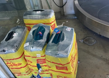 VIDEO / Kapen në Rinas 61 kg kanabis në 4 valixhe, arrestohen dy kinezë! Droga u nis nga Tajlanda dhe…